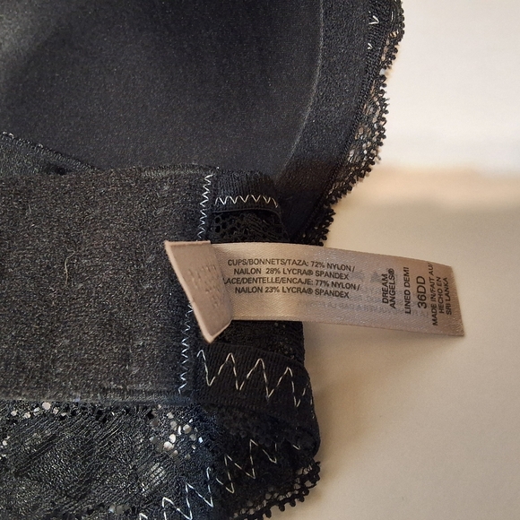 Experience the Sensuality of Lace with Victoria's Secret Floral Lined Demi Bra - Picture 5 of 5